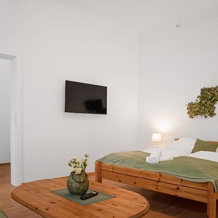 Elegant 2Br Apartment - Near Bahnhof Wien Meidling Экстерьер фото
