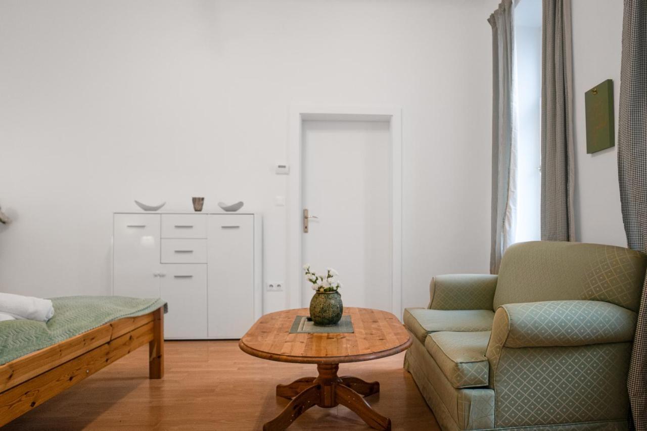 Elegant 2Br Apartment - Near Bahnhof Wien Meidling Экстерьер фото